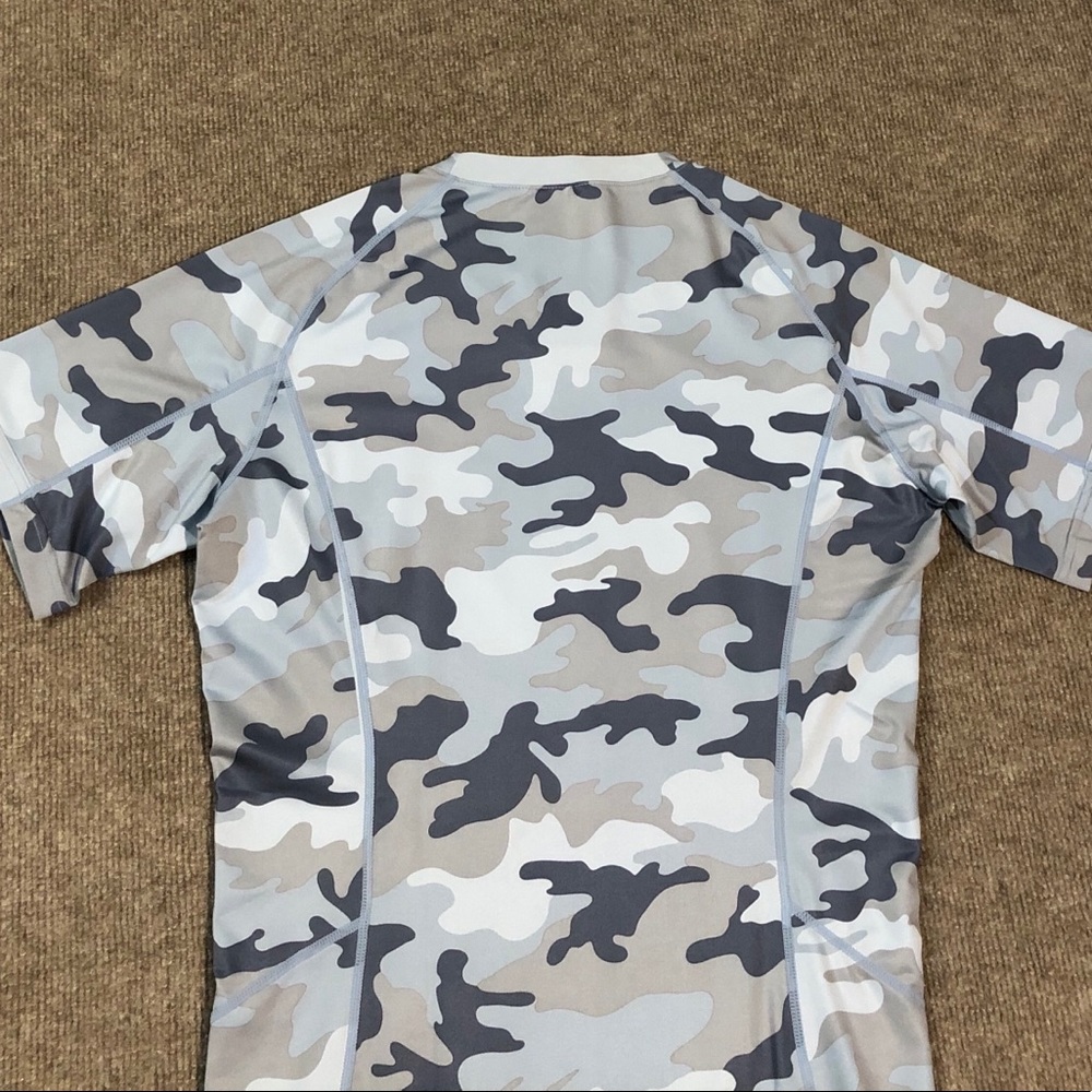 Tesla Performance Shirt - Picture 15 of 15